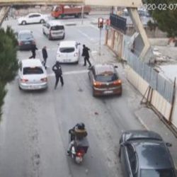 'Otomobilde hasta var' diyerek yolu açtıran hırsızlar yakalandı