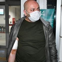 Canını kurtaran polis memurunu bıçakladı