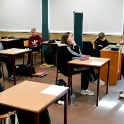 Danimarka, Avrupa'da okulları yeniden açan ilk ülke oldu