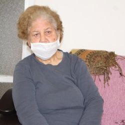 Mersin'de yaşlı kadını dolandırdılar