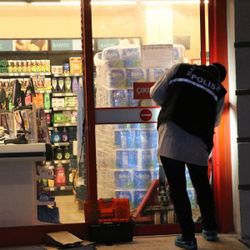 İzmir'de 3 hırsız marketi soydu