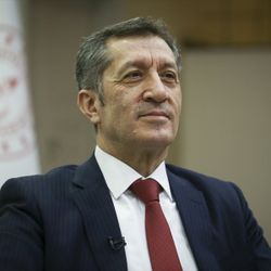 Bakan Selçuk: Okullar en güvenli zamanda açılacak