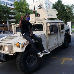 Washington'da sokağa çıkma yasağı başladı