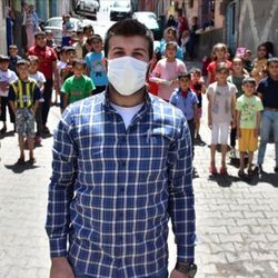 Üniversite öğrencisinden çocukları sevindiren kampanya
