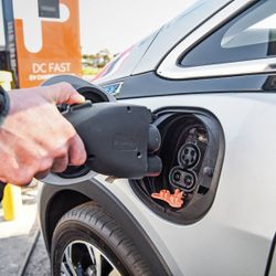 İlk 5 ayda elektrikli otomobil satışları yüzde 75 arttı