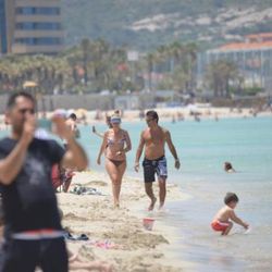 İzmir'de hafta sonu plajlar doldu