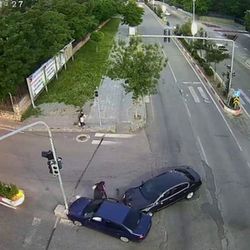 Siirt'te anne ve kızını ölümden, trafik kazası kurtardı