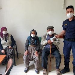 Yardım vaadiyle dolandırıcılık yapan 2 kişi yakalandı