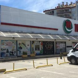 Siirt'te bir markette 10'dan fazla kişiye virüs bulaştı