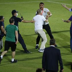 Ahmet Ağaoğlu alkol testi yaptırdı