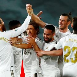 Real Madrid ligde liderliğini korudu