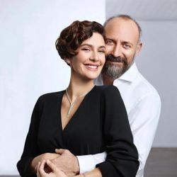 Bergüzar Korel'den Cardi B'ye gönderme