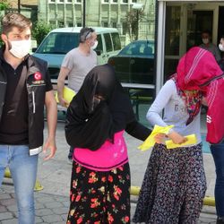 Samsun'da amca kızları uyuşturucu ticaretinden yakalandı