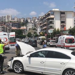 Bursa'da düğün konvoyundaki kazada damat yaralandı