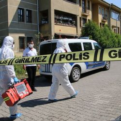 Düzce'de kiralananan aracın içinden ceset çıktı