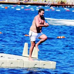 Onur Büyüktopçu tatilde