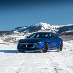 Maserati'nin ilk hibrit aracı Ghibli tanıtıldı