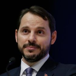 Bakan Albayrak: Türkiye'nin gücünü göstereceğiz