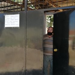 Manisalı yaşlı çift, virüs nedeniyle misafir kabul etmedi