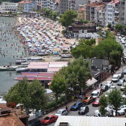 Amasra nüfusunun 10 katı ziyaretçisini ağırlıyor