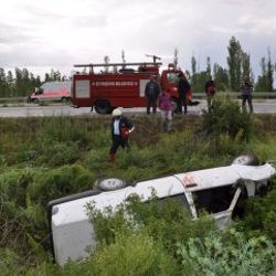Konya'da askerleri taşıyan midibüs devrildi: 3 yaralı