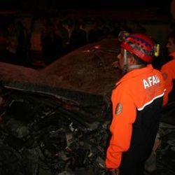 Konya'da tren otomobile çarptı