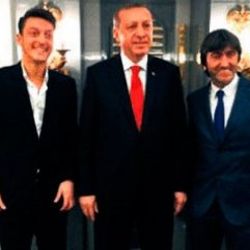 Mesut Özil Erdoğan'ı ziyaret etti
