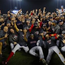 Boston Red Sox 9. kez şampiyon
