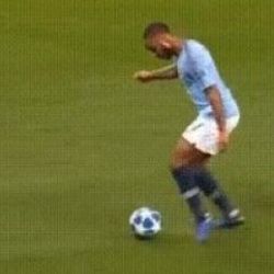 Manchester City-Shakhtar maçında skandal hakem hatası