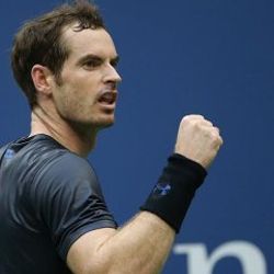 Andy Murray galibiyetle döndü