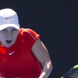 Tenisin 1 numarası Halep mağlubiyetle döndü