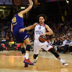 Anadolu Efes deplasmanda Barcelona'ya fark attı