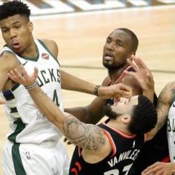 Ersan 17 sayı attı, Bucks Doğu finalinde 2-0 öne geçti