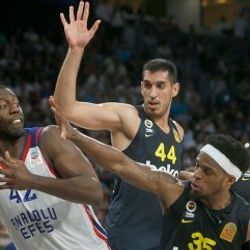 Final serisinde ikinci randevu Ülker Arena'da