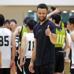 Curry: Yeniden şampiyon olmak için çalışacağız