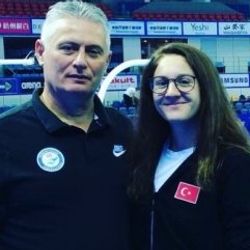 Milli yüzücü Beril Böcekler Olimpiyat vizesi aldı