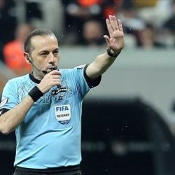 Cüneyt Çakır Chelsea-Valencia maçını yönetecek
