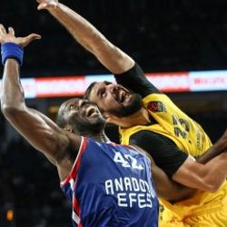 Anadolu Efes Avrupa Ligi'ne yenilgiyle başladı