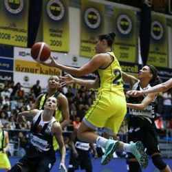 Fenerbahçe'den Beşiktaş'a 43 sayı fark