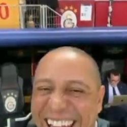 Fenerbahçeliler Roberto Carlos'u paylaşıyor