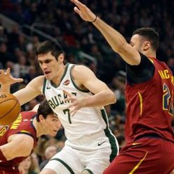 Ersan'la Cedi'nin karşılaştığı maçta kazanan Milwaukee