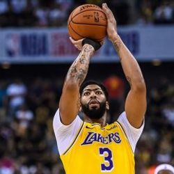 Anthony Davis'ten üç çeyrekte 40 sayı, 20 ribaunt