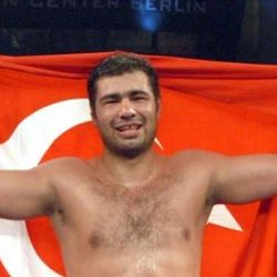 Boks Federasyonu'ndan Sinan Şamil Sam'ı anma mesajı