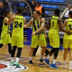 Fenerbahçe'nin Sultanları Avrupa'da Arka Gdynia'yı yendi