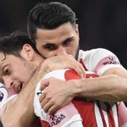 Kolasinac: Mesut elinden gelen her şeyi yapıyor