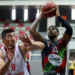 Basketbol Süper Ligi'nde namağlup takım kalmadı