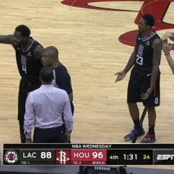 Austin Rivers babasını oyundan attırdı