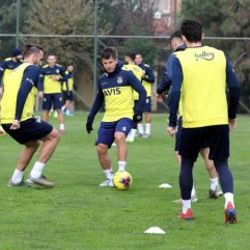 Fenerbahçe hazırlıklarını sürdürdü