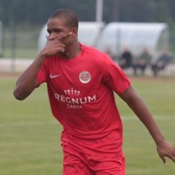 Beşiktaş Mukairu'yu takibe aldı