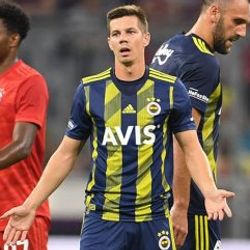 Fenerbahçe'de Zajc en az 4 ay yok